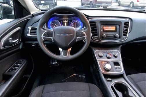 2015 Chrysler 200 LX