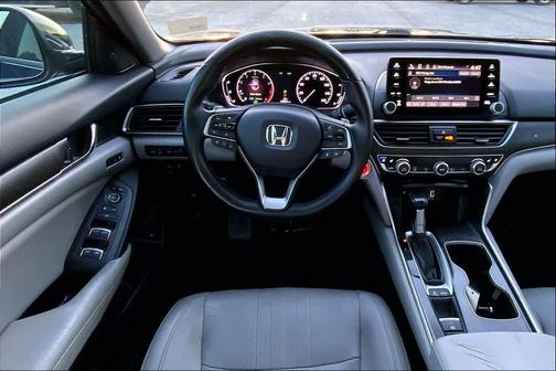 Obsidian Blue Pearl 2018 Honda Accord Touring