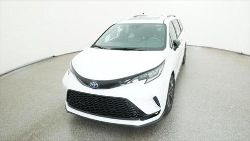 2025 Toyota Sienna XSE 7 Passenger