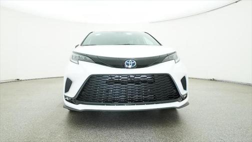 2025 Toyota Sienna XSE 7 Passenger