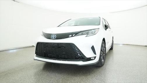 2025 Toyota Sienna XSE 7 Passenger