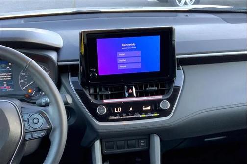 2024 Toyota Corolla Cross LE