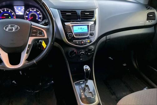 2014 Hyundai Accent SE