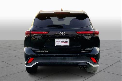 2022 Toyota Highlander XSE