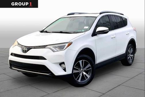 Super White 2017 Toyota RAV4 XLE