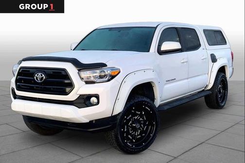 Super White 2017 Toyota Tacoma SR5