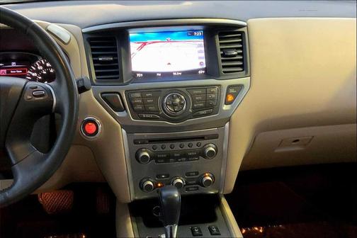 2017 Nissan Pathfinder SL