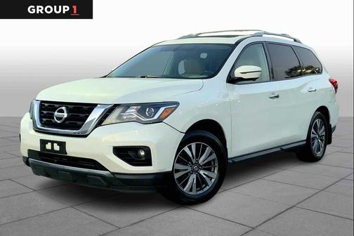 2017 Nissan Pathfinder SL