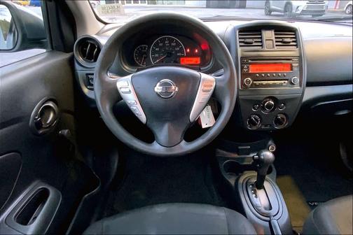 2017 Nissan Versa 1.6 S+