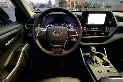 2025 Toyota Highlander Hybrid XLE