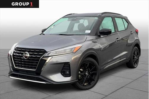 2021 Nissan Kicks SR
