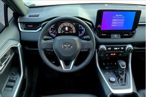 2025 Toyota RAV4 Hybrid SE