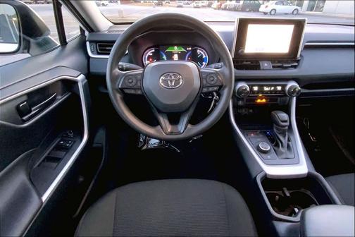 2025 Toyota RAV4 Hybrid SE