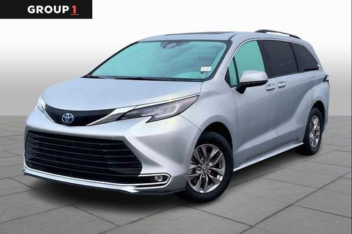 2023 Toyota Sienna XLE