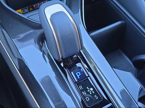 2025 Toyota Crown Signia Limited