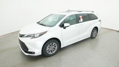 2026 Toyota Sienna XLE