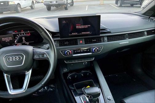 2023 Audi A4 45 S line Premium Plus