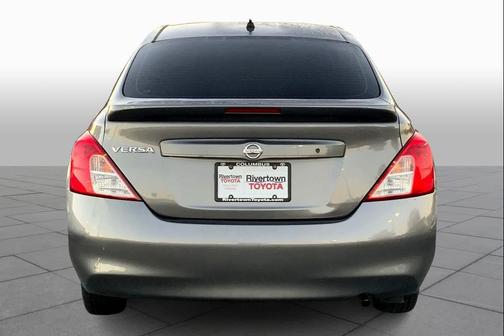 2016 Nissan Versa 1.6 S+