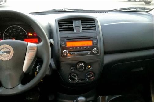 2016 Nissan Versa 1.6 S+