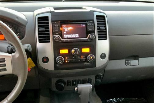 2017 Nissan Frontier SV