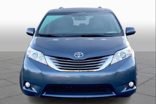 2017 Toyota Sienna XLE