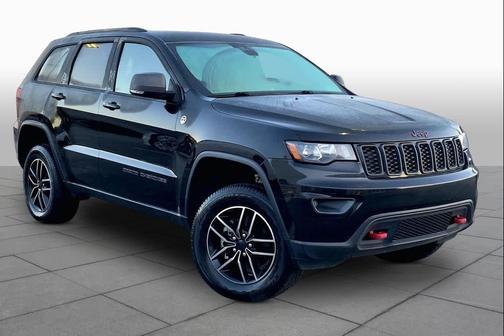 Diamond Black Crystal Pearlcoat 2019 Jeep Grand Cherokee Trailhawk