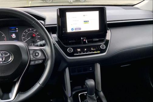 2024 Toyota Corolla Cross LE
