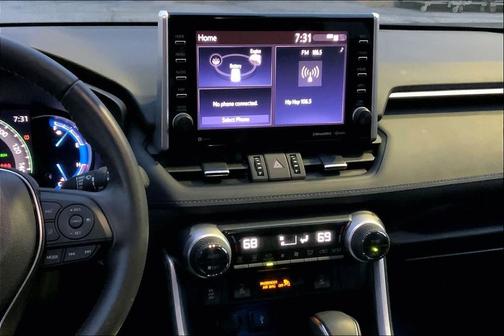 2022 Toyota RAV4 Hybrid SE