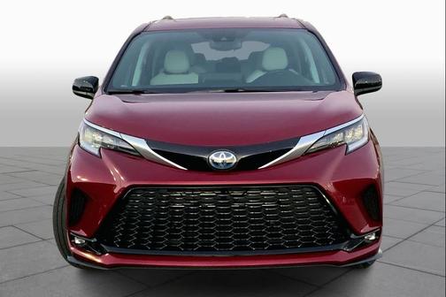 2024 Toyota Sienna XSE 7 Passenger