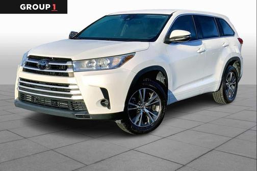 Blizzard Pearl 2017 Toyota Highlander LE I4