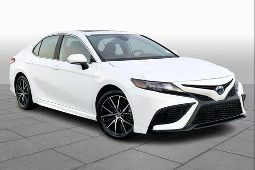 2024 Toyota Camry Hybrid SE