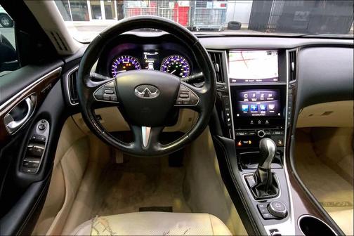 2016 INFINITI Q50 Hybrid Base