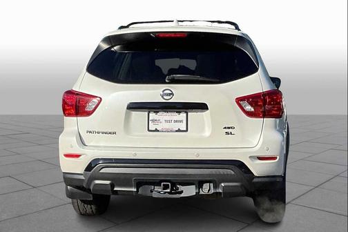 2019 Nissan Pathfinder SL