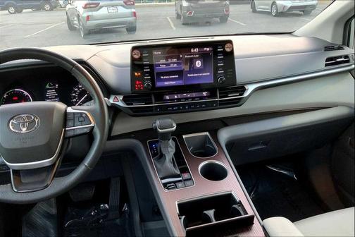 2023 Toyota Sienna XLE 7 Passenger
