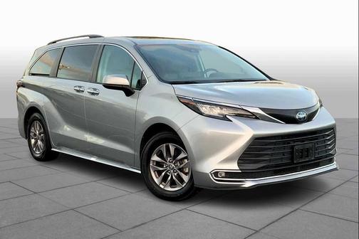 2023 Toyota Sienna XLE 7 Passenger