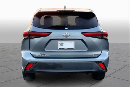 Moon Dust 2022 Toyota Highlander XLE