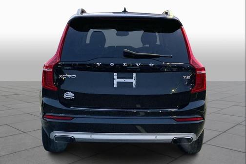 2017 Volvo XC90 T5 Momentum