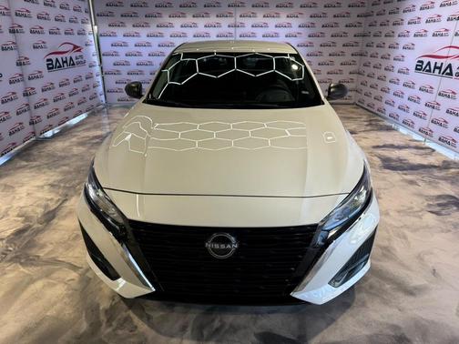 Pearl White Tricoat 2025 Nissan Altima SV AWD