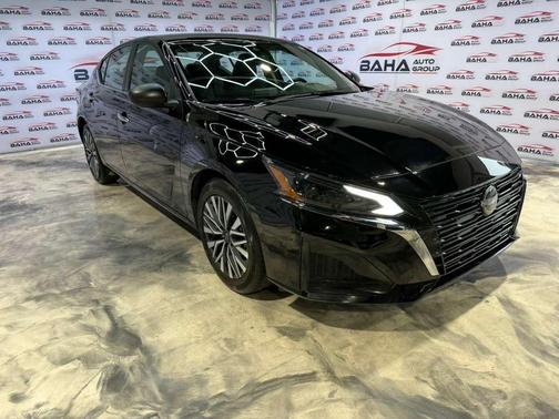 Super Black 2025 Nissan Altima SV FWD