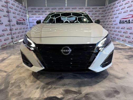 Glacier White 2025 Nissan Altima SV FWD