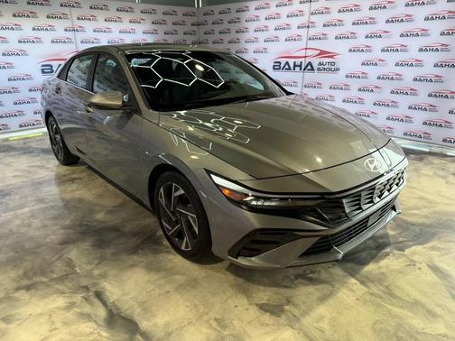 Fluid Metal 2025 Hyundai ELANTRA SEL