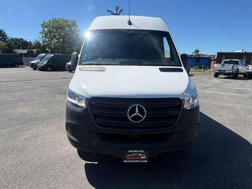 Arctic White 2021 Mercedes-Benz Sprinter 2500 High Roof