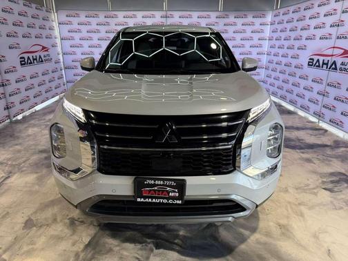 White Diamond 2025 Mitsubishi Outlander Trail Edition S-AWC