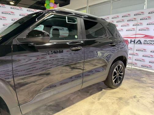 Mosaic Black Metallic 2025 Chevrolet Trailblazer LT