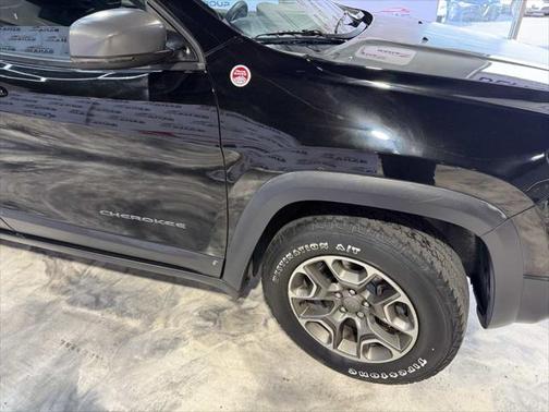 2020 Jeep Cherokee Trailhawk