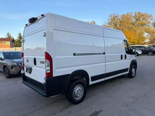 2025 RAM ProMaster 2500 Tradesman