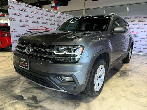 Platinum Gray Metallic 2019 Volkswagen Atlas 3.6L SE