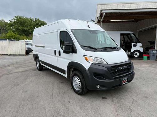 Bright White Clearcoat 2025 RAM ProMaster 2500 Tradesman