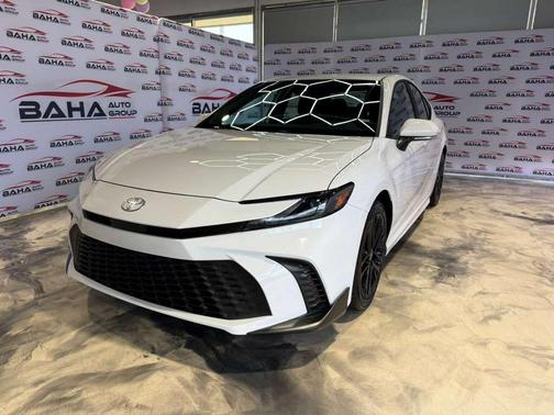 Ice Cap 2026 Toyota Camry SE