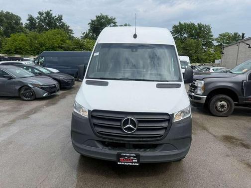 Arctic White 2024 Mercedes-Benz Sprinter 2500 High Roof